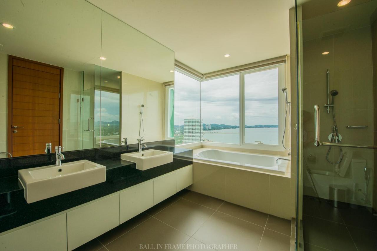 Movenpick Residences Pattaya With Ocean View Na Chom Thian Exterior photo