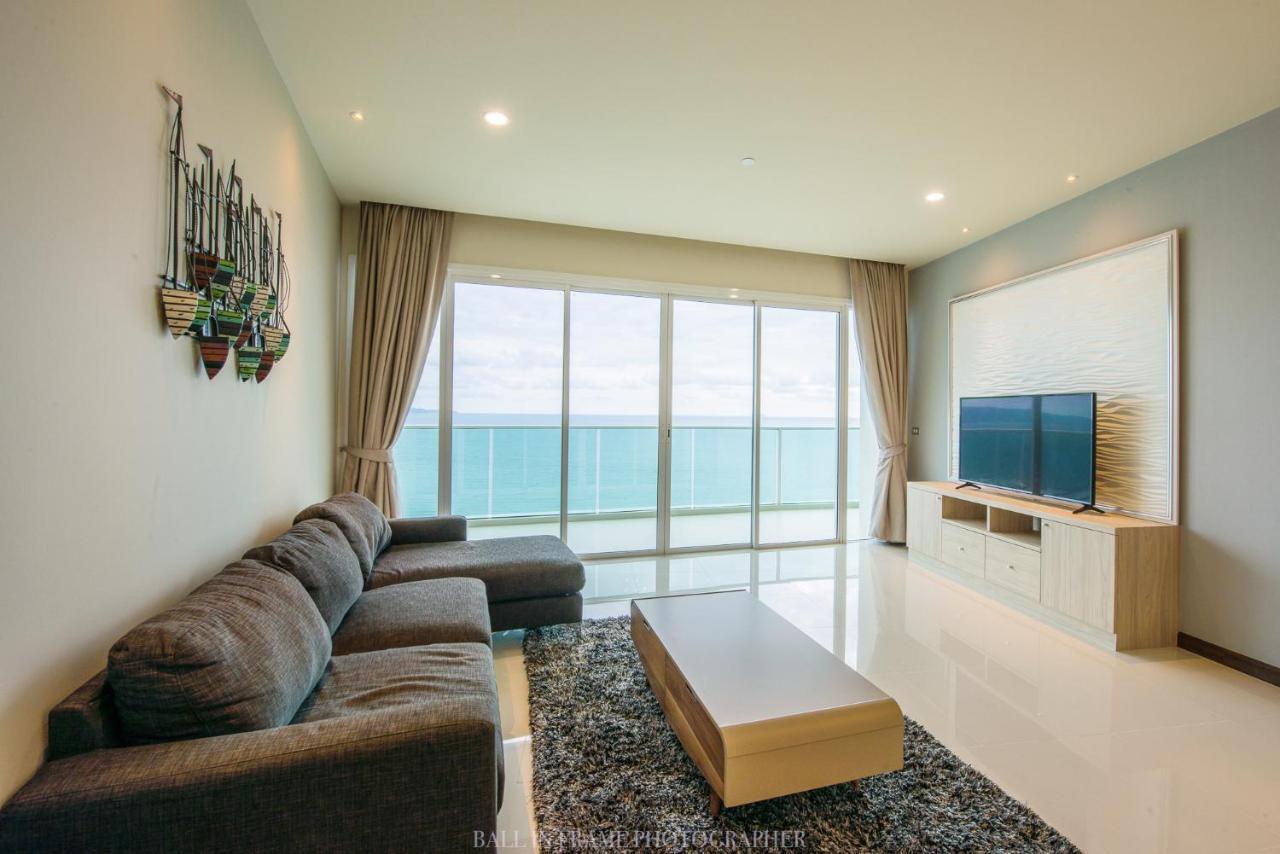 Movenpick Residences Pattaya With Ocean View Na Chom Thian Exterior photo